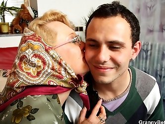 Sexy granny loves good doggy style