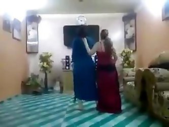 Iraqi Women Dance