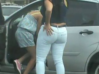 thick p.r. booty in jeans